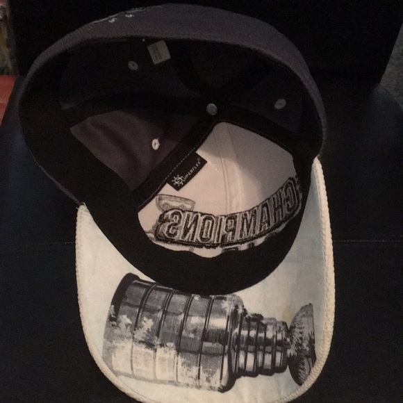 Chicago Blackhawks 2015 championship hat - Picture 2 of 2